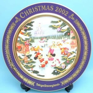 ディズニー　東京ディズニーランド　2002年クリスマスプレート 箱あり　皿立て付き ミッキー ミニー チップ＆デール プルート グーフィー他