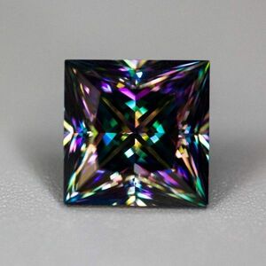 ラボ レインボーダイヤモンド １ct プリンセスカット 宝石 鉱石 希少 輝き 高品質 宝石シリーズ スクエア形状 モアッサナイト C708
