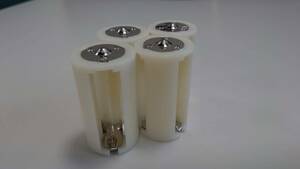 電池変換アダプター 電池チェンジャー 電池パック 単３形変換単１形 転換装置 電池スペーサー 高耐久 8個セット（1209YO-1）