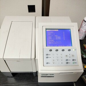 ［現状渡し］ SHIMADZU UVmini-1240 UV VIS SPECTROPHOTOMETER 紫外可視分光光度計 島津製作所 研究 精密機器 光学 160サイズ(3) ジャンク