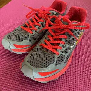 ◆Columbia×Montrail BL4581-032 レディーストレイルランシューズ 24.0㎝ USED美品◆1回使用のみ グレーピンク Sample not for resale