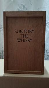 古酒 SUNTORY THE WHISKY サントリー ザ ウイスキー 有田焼 陶器ボトル 760ml43%　総重量 1258g 冊子木箱付き　　　A-3