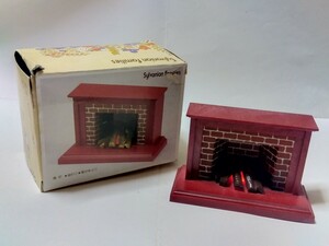 シルバニアファミリー 　初期　暖炉　単4電池　 ミニチュア 玩具