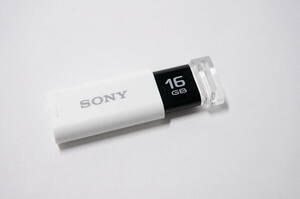 ■SONY ポケットビット 16GB ホワイト USBメモリー ノックスライド PoketBit