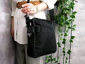 超美品●PRADA プラダ●三角ロゴプレート●ポコノ ナイロン サフィアーノ レザー 本革●ショルダー バッグ●黒●SV金具●B5 収納●Js45703