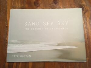 ◎即決 希少 写真集 Tria Giovan / Sand Sea Sky The Beaches of Sagaponack / ビーチ アート写真 海 wave 波 MoMa 名作