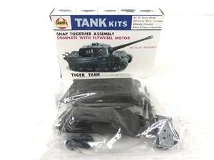 未組立品 AHM プラモデル TANK KITS TIGER TANK 1/72スケール 戦車 軍用車両 Z1-81-A■