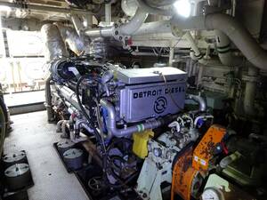 DETROIT DIESEL GM 16V-92TA 1,130PS 2,170RPM WITH GEAR 