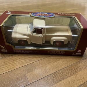 【箱付き】《1/18スケール》Ford Pick Up (1953) Road Legends ロード レジェンズ ミニカー 模型 コレクション放出 フォード ピックアップ