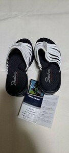 スケッチャーズ　SKECHERS　新品　即決