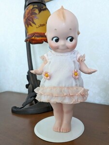 ◆ダンブリンミント社ローズオニールキューピー人形オールビスクドール大きいサイズ２７cm西洋人形スタンド付きヴィンテージ２００５年製