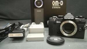 【美品♪】OLYMPUS オリンパス OM-D E-M5 Mark III ボディ 2037万画素 ミラーレス 一眼 カメラ/ブラック/動作品