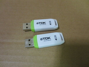 TDK USBメモリー　4GB　2個