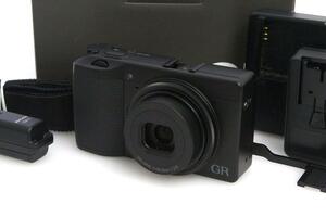 美品｜リコー RICOH GR III (APS-C) CA01-A7805-2Q4 APS-C タッチパネル F2.8 コンデジ 本体 中古 リコー