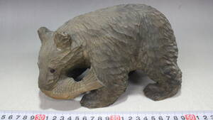 【文明館】木彫り 熊 (約517g) 在銘 彫刻 木製 時代物 民芸品 り78