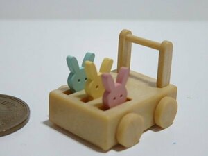 ★Q413☆シルバニアファミリー　家具　赤ちゃん用品　おもちゃ　手押し車　カタカタ☆ミニチュア　ドールハウス