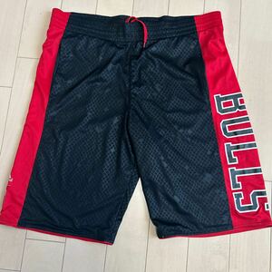 アディダス バスパン NBA BULLS