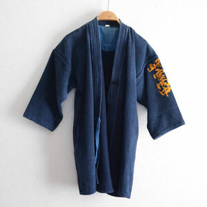 剣道着正藍染刺し子ジャケット木綿武州紺藤ジャパンヴィンテージリメイク素材 kendo gi sashiko jacket indigo dyed cotton fabric