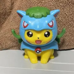 ピカチュウ　フィギュア　ごっこ