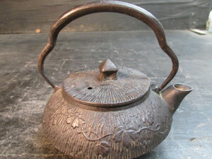 鉄製 蔦文 鉄瓶 湯沸 南部鉄器 茶道具