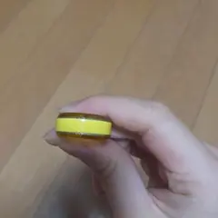 黄色の指輪