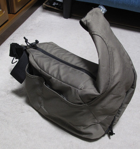 Lowepro　LP147？　　ショルダータイプ　　　中古　　　270×160×200（400）