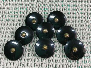 R420-01 黒にゴールドボタン 18.0ｍｍ 8個一組 厚さ 6.2mm