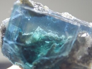 ☆透けるほど美しい結晶☆フローライト　蛍石　鉱物標本　原石