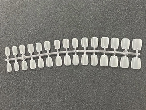 ｑ80819 ネイルチップ 付け爪 薄型 クリア 艶消 300枚 チップ ショート ロング プレーンチップ 時短ネイル 貼るネイル セルフ つけ爪