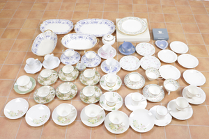 ブランド食器 まとめ NORITAKE NARUMI UNGARO WEDGWOOD GIVENCHT お皿 プレート カップ ソーサー コーヒーカップ ティー 家庭 005JHAJH32