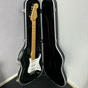 Fender フェンダー　ストラトキャスター H034852 ハードケース付き/エレキギター　弦楽器