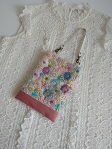 手刺繍　ハンドメイド　花　野の花　ミニバッグ　ミニポシェット