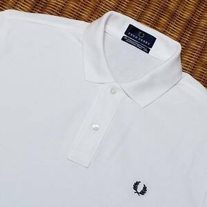 【美品】◎ FRED PERRY フレッドペリー/ 半袖 ワンポイント刺繍ロゴ 鹿の子ポロシャツ　SIZE： L　ホワイト