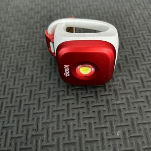 ★中古　美品　knog. LED ヘッドライト フロントライト USB充電式 自転車用ライト　赤　レッド　ロードバイク　マウンテンバイク