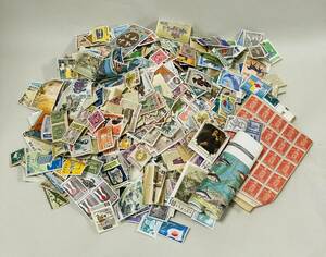 【MIA11103SH】1円スタート 外国切手バラおまとめ 消印ありなし混合 総重量約223g 切手 コレクション 長期保管品 現状品