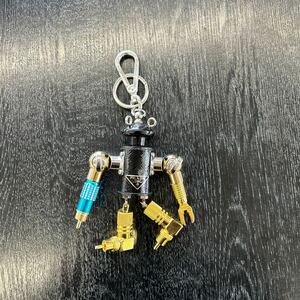 PRADA プラダ ロボット バッグチャーム トライアングルロゴ 三角ロゴ プレー キーホルダー ブラック 