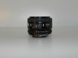 Nikon AF Nikkor 35mm f/2D レンズ