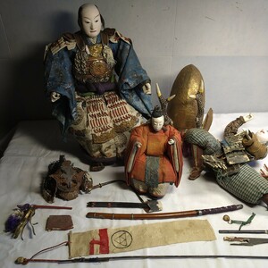 a-1443◆武士人形 大名 兜 甲冑 日本人形 アンティーク 　道具 小物 ガラス玉 ◆状態は画像で確認してください。
