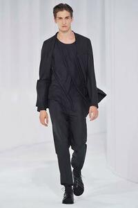 Dior homme SS 2011 変形T-シャツ