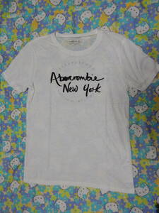 ♪Abercrombie & Fitch(アバクロンビー&フィッチ)　レディース 半袖Tシャツ ♪