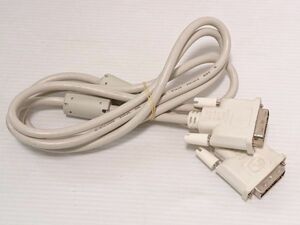 中古品★DVI-Dケーブル DVI-D24pin DVIディスプレイ用ケーブル　デジタル・シングルリンク用　約1.5m　オス←→オス