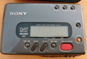 　DATレコーダー TCD-D7 DAT WALKMAN ウォークマン オーディオテープレコーダー SONY ソニー