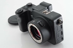 #B074 ★並品★SIGMA sd Quattro H ボディ シグマ クアトロ