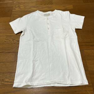 レミレリーフ 半袖Tシャツ ホワイト Tシャツ 白 ヘンリーネック　Sサイズ