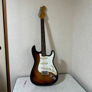 Fender STRATOCASTER エレキギター 現状品