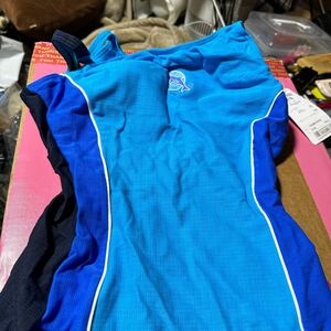 大幅値引歓迎【新品未使用】競泳 競泳水着 学生服 制服 スクール水着 衣料品店 スポーツウェア スイミングスクール LLサイズ