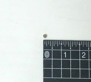 ネオジム磁石 直径2mm×厚さ1mm 20個セット（グレードN35、極小、新品）