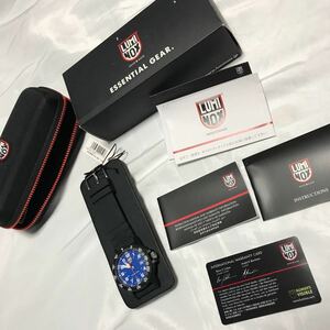 LUMINOX ルミノックス レザーバック シータートル ジャイアント 0320シリーズ 0323 メンズ 腕時計　新品 ブルー