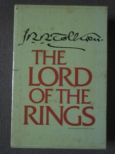 The Lord of the Rings Trilogy Boxed Set 著/ J.R.R. Tolkien ハードカバー Revised Second Edition　英語版。