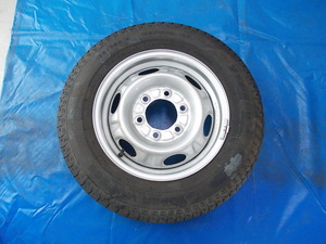 ★中古★E25系キャラバン★■185/75Ｒ15　106/104L　LT■タイヤ、鉄ホイール1本